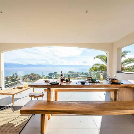 Villa Villa Ajaccio, 8 Pieces, 14 Personnes - Fr-1-61-570